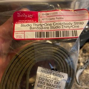 Thirty-One Camouflage Crossbody Strap